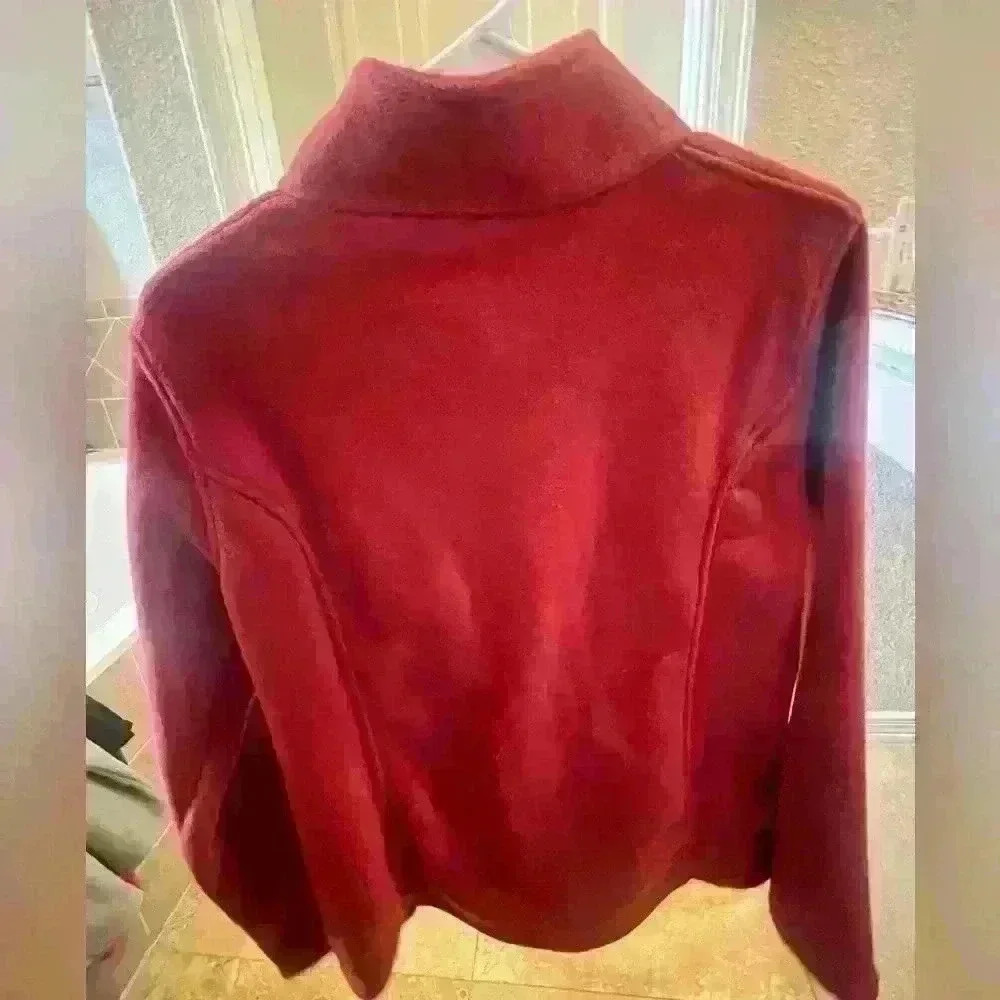 Cabela’s zip up fleece in size medium. New with tags. Never worn. Burgundy. - Picture 4 of 4